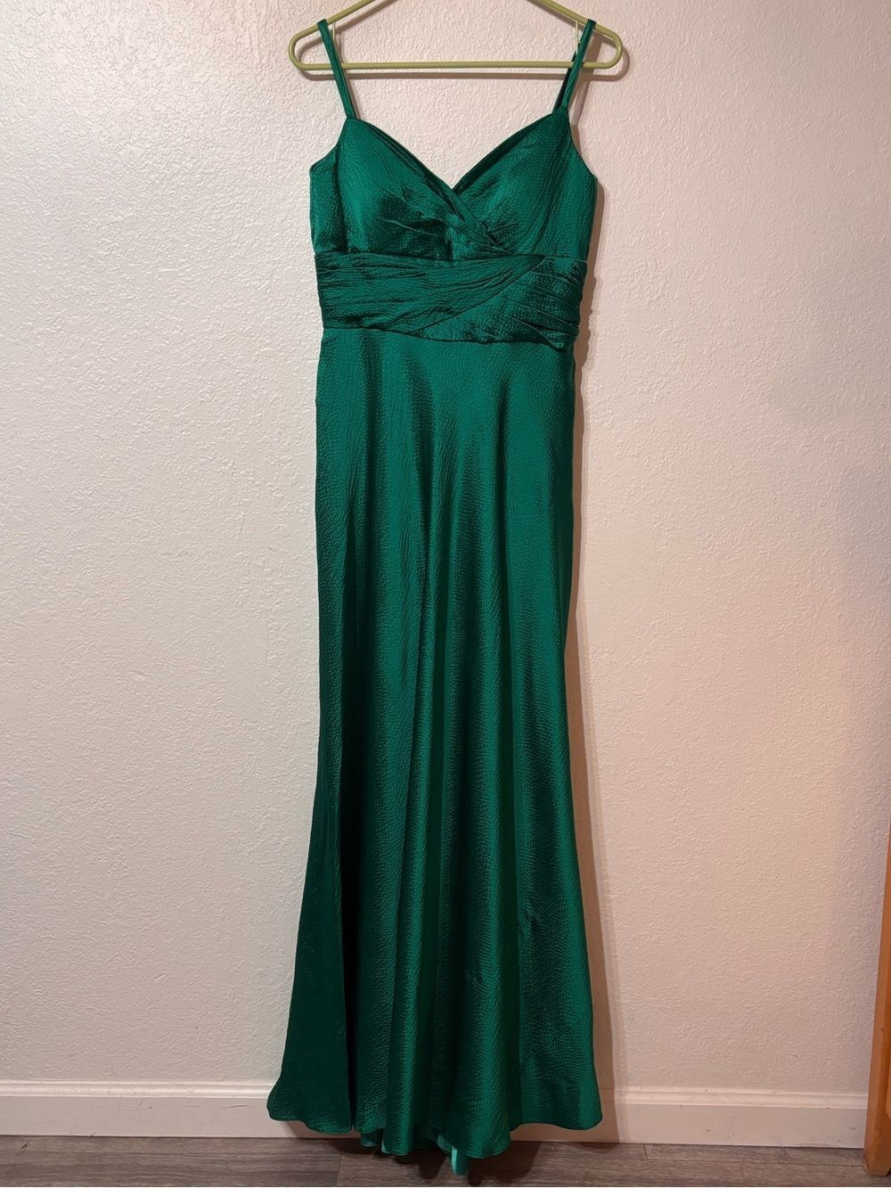 Badgley Mischka Green Silk Gown Size 6